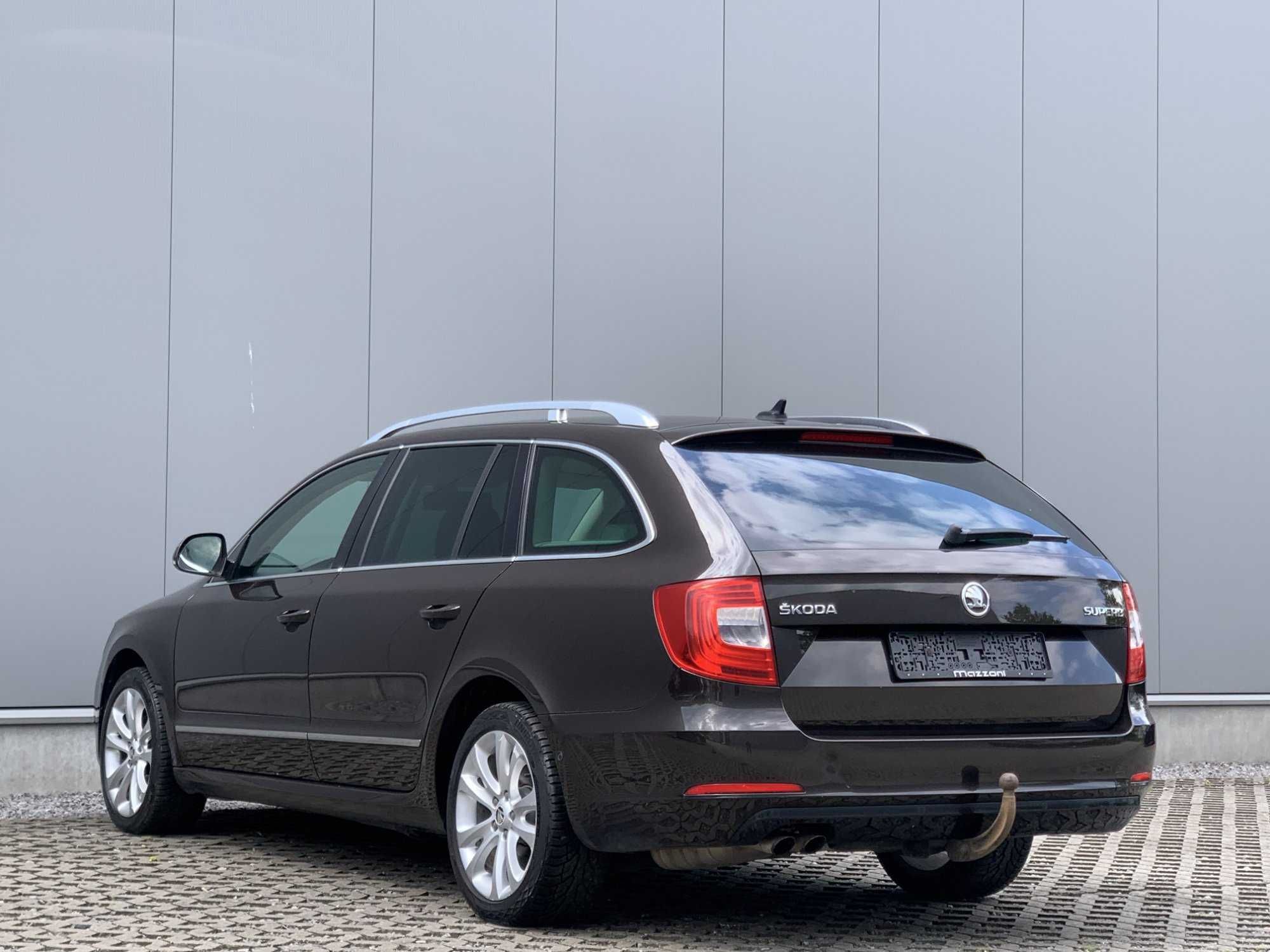 Skoda Superb 1.6 TDI Elegance - Diesel - Automatic - 105 HP