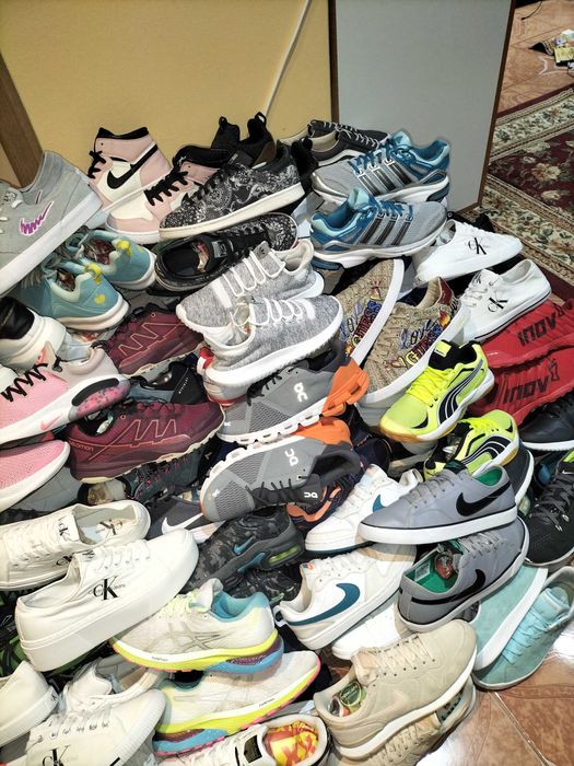 De vânzare încălțăminte sport sh