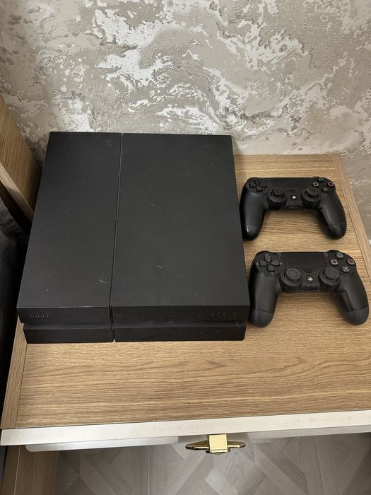 Plestetion 4 sotiladi