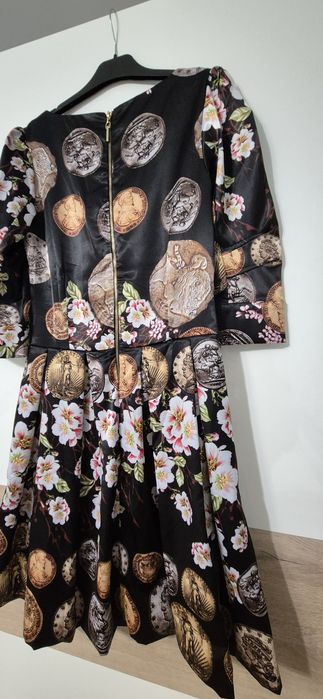 Сатенена рокля за повод или парти