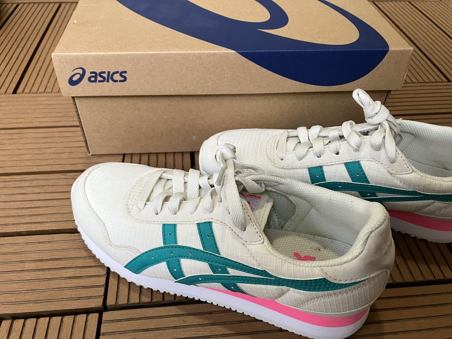 Asics Маратонки 39 номер 25 см. стелка