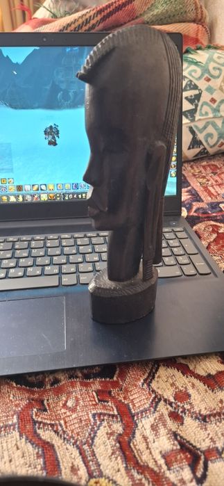 Ръчно изработена абаносова дърворезба – африкански бюст