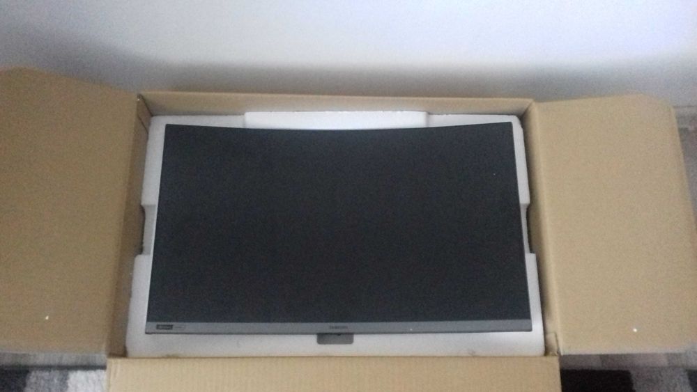 Urgent! Monitor Samsung Odyssey 27 inch, curbat, 240hz