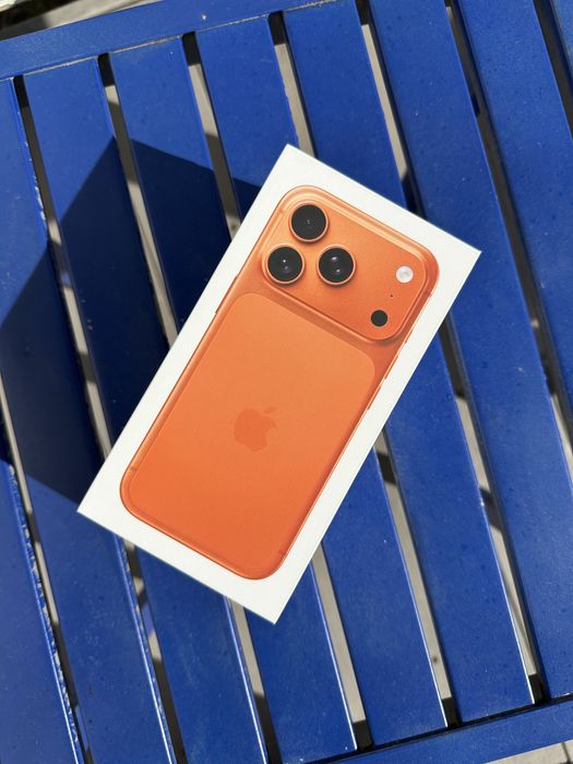iPhone 17 PRO - 256GB | COSMIC ORANGE