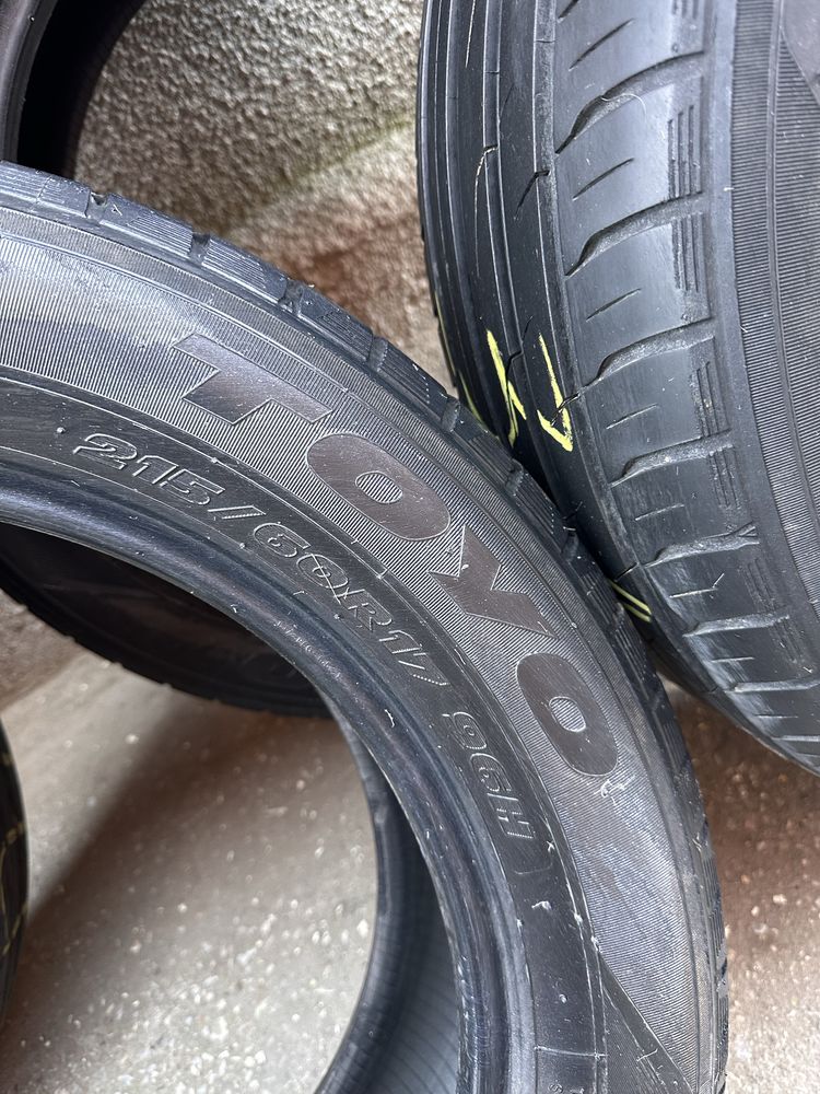 215/60/17 TOYO dot:2021