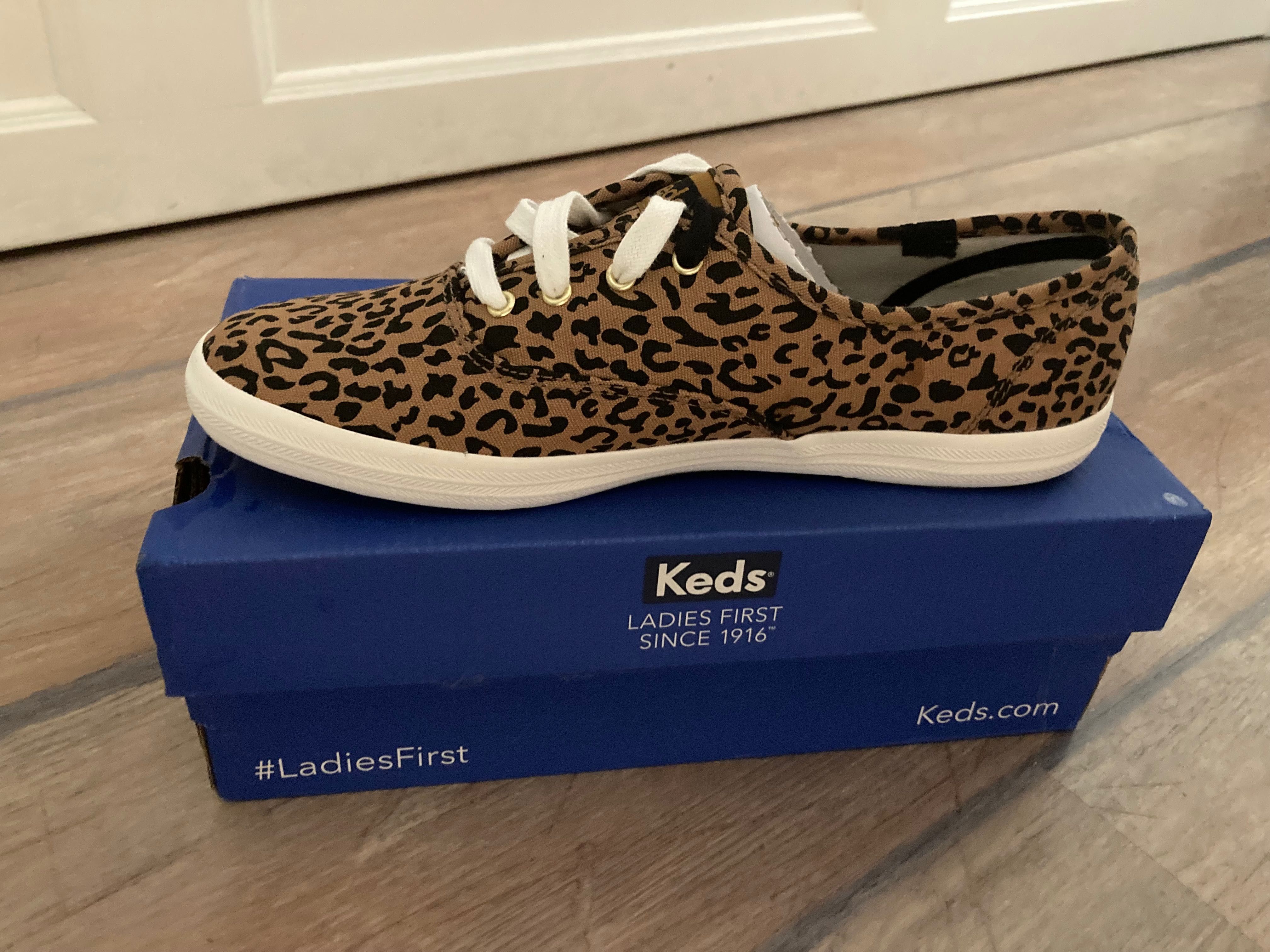 Нови леопардови кецове Keds