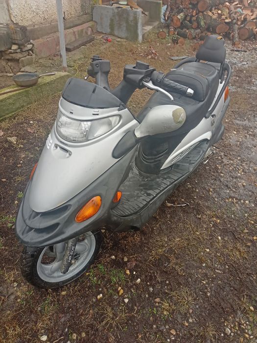 Scuter kymco motor 150