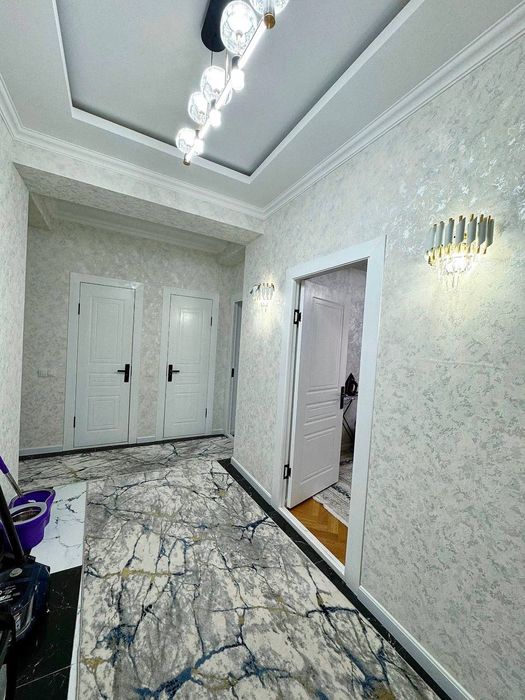 Yakkasaroy Alisher Navoiy Universiteti yonida 2xonali kvartira bor