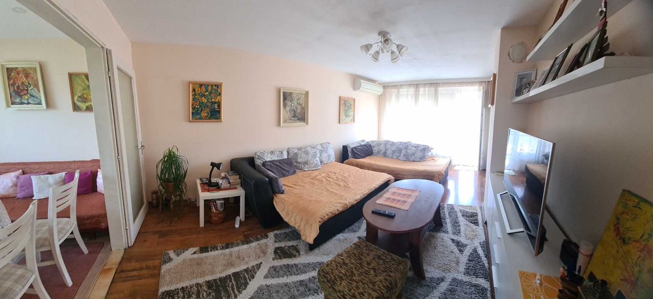 Продава се Тристаен апартамент в Разград, Житница - 95 кв.м за 902 €/кв.м - Снимка #1