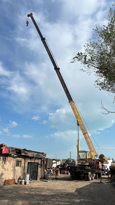 Услуги автокранов.Автовышка 30метров. Кран камаз 32тонны 30 м автокран
