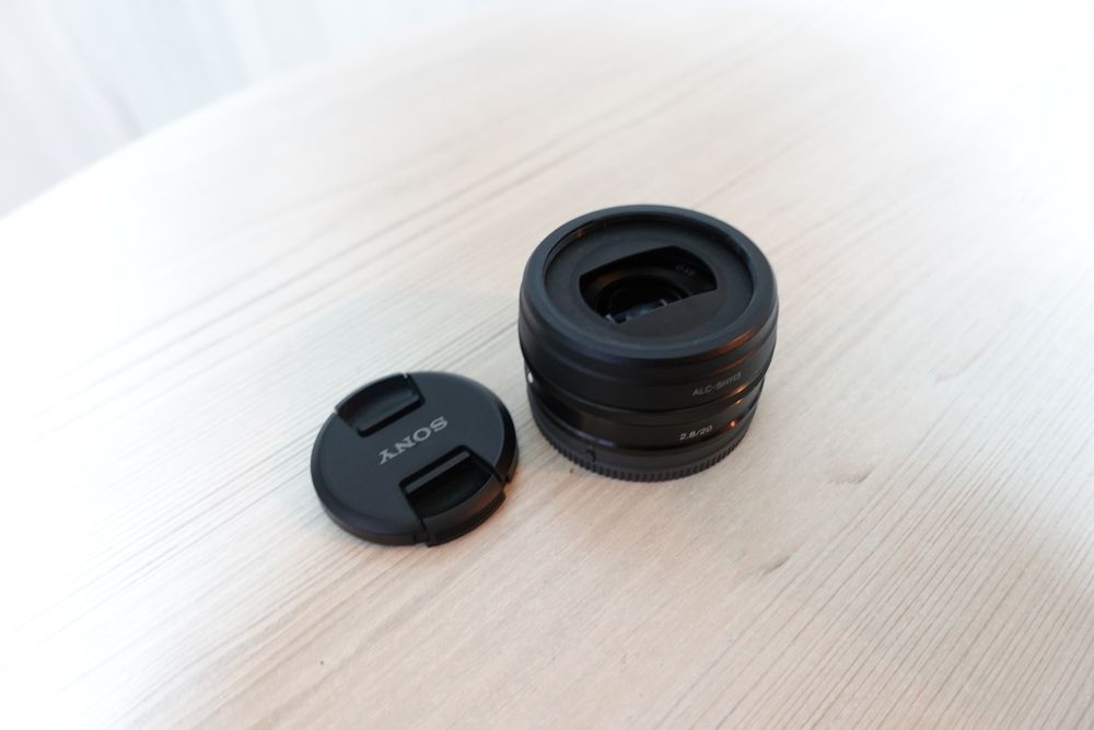 Obiectiv Sony E 20 mm f 2.8 + Convertor ultra wide Sony VCL-ECU2 16 mm