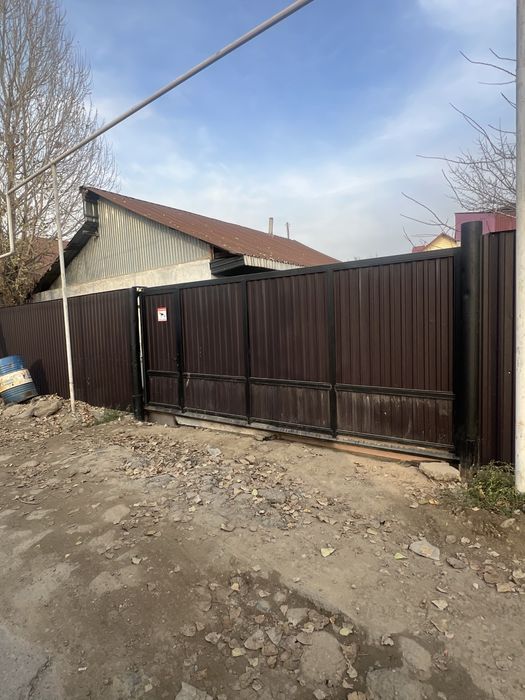 Продам отдельно стоящий дом 4 комнатный