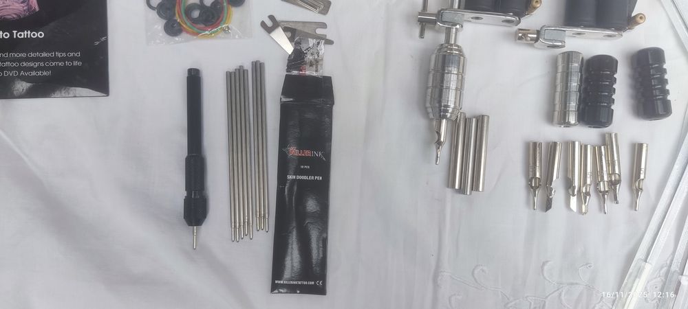 Set pentru tatuaje cu sursă