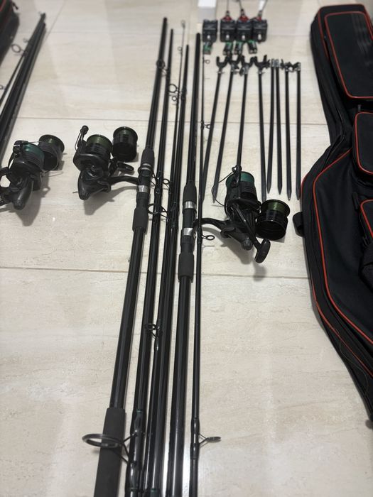 Set complet de pescuit Lansete, mulinete, avertizor, swinger, husa