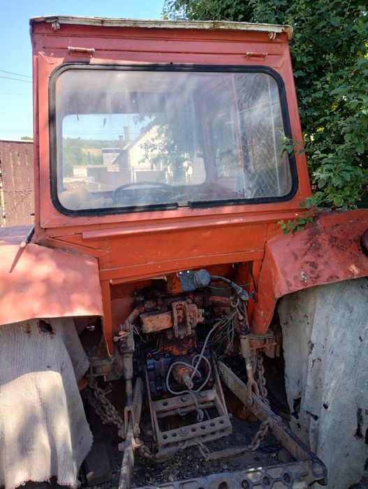 Tractor universal 445 DT