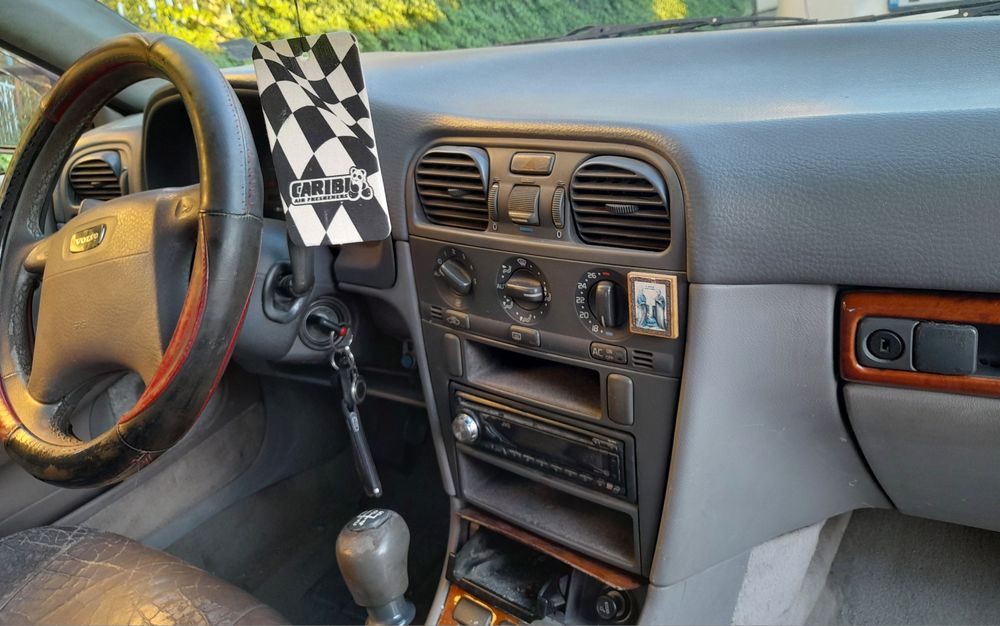 Volvo V40, 1.8, бензин