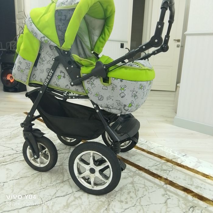 Коляска прогулочная