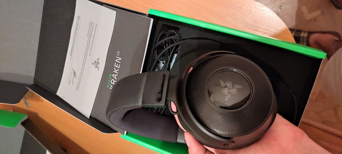 Наушники Razer .