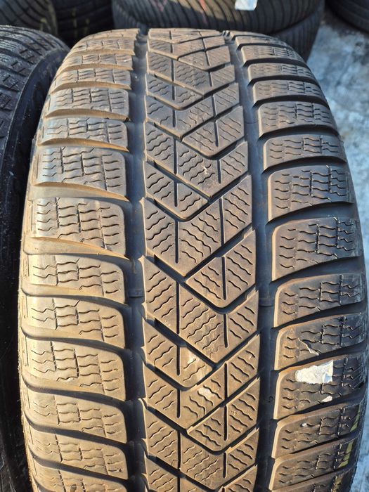 2 Anvelope de IARNA - 235/45/18 - PIRELLI APP NOI TESLA DOT 2023