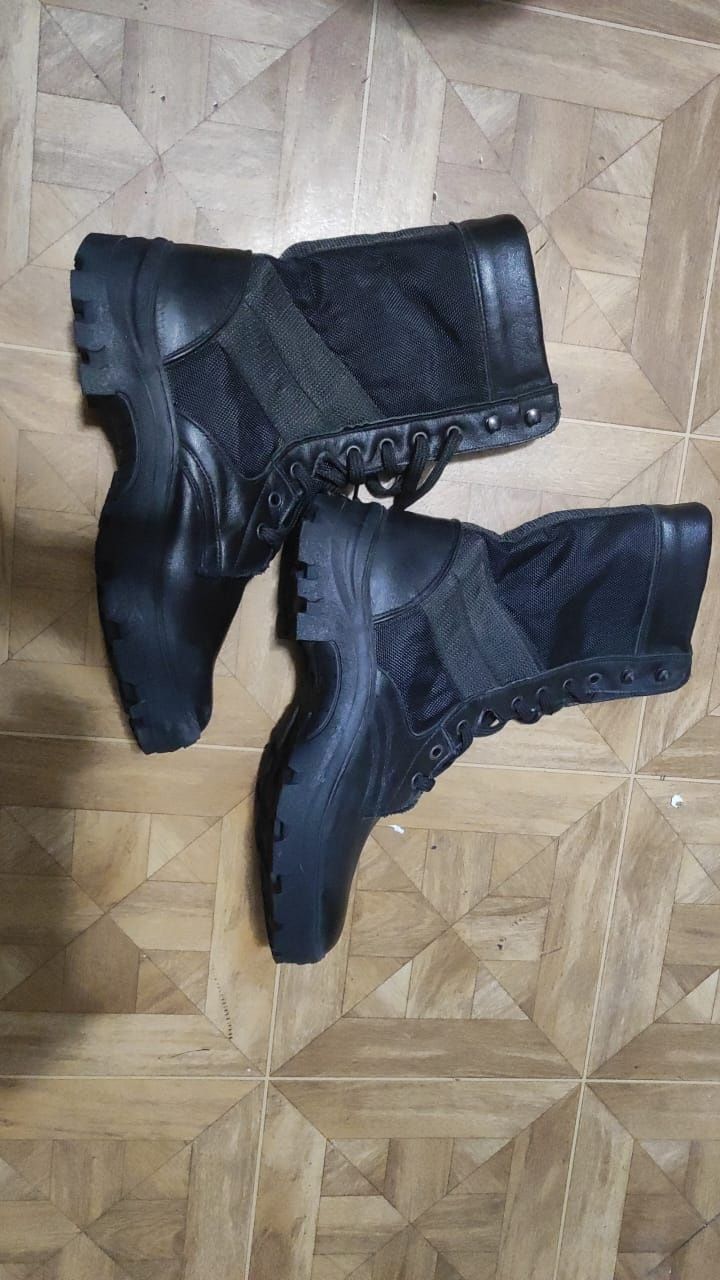 Срочно продаем берцы