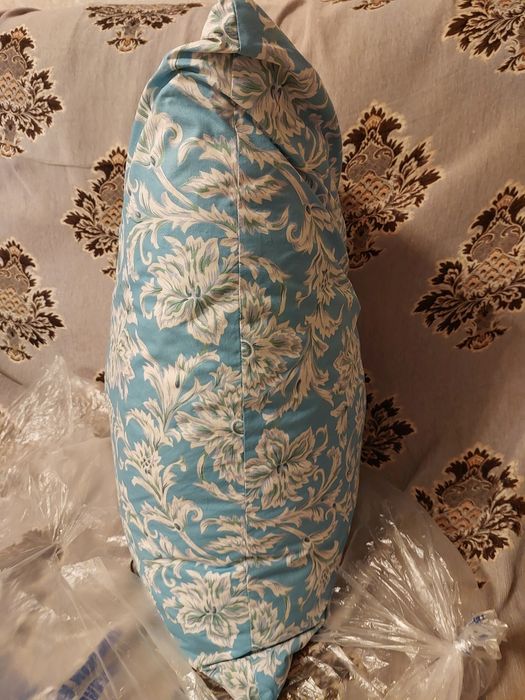 Продам недорого пухоперовые подушки