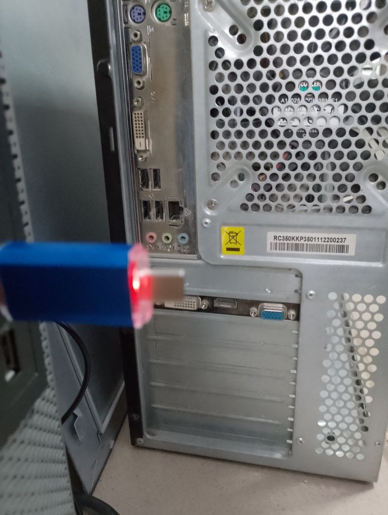 Флашка usb 2.0 с връзка към телефон 249 GB