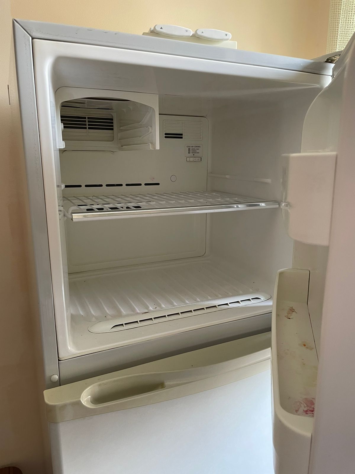 ) Холодильника Продам