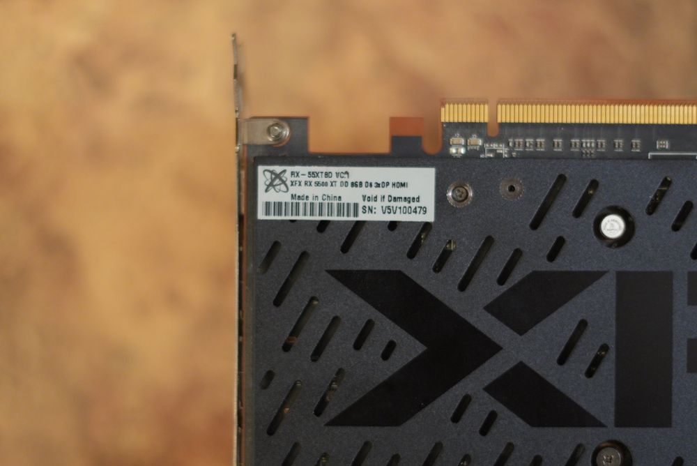 Placă video XFX AMD Radeon RX 5500 XT 8GB vând schimb