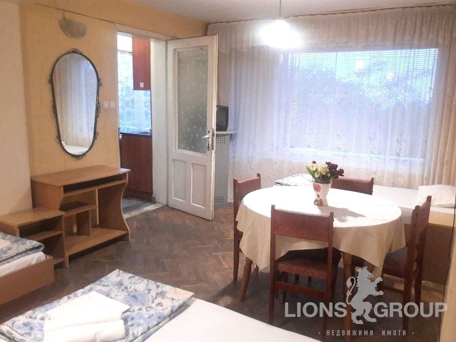 Продава се Къща в Варна, м-т Акчелар - 800 кв.м за 438 €/кв.м - Снимка #4