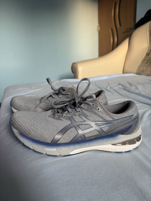 Asics GT 2000 Running Shoes