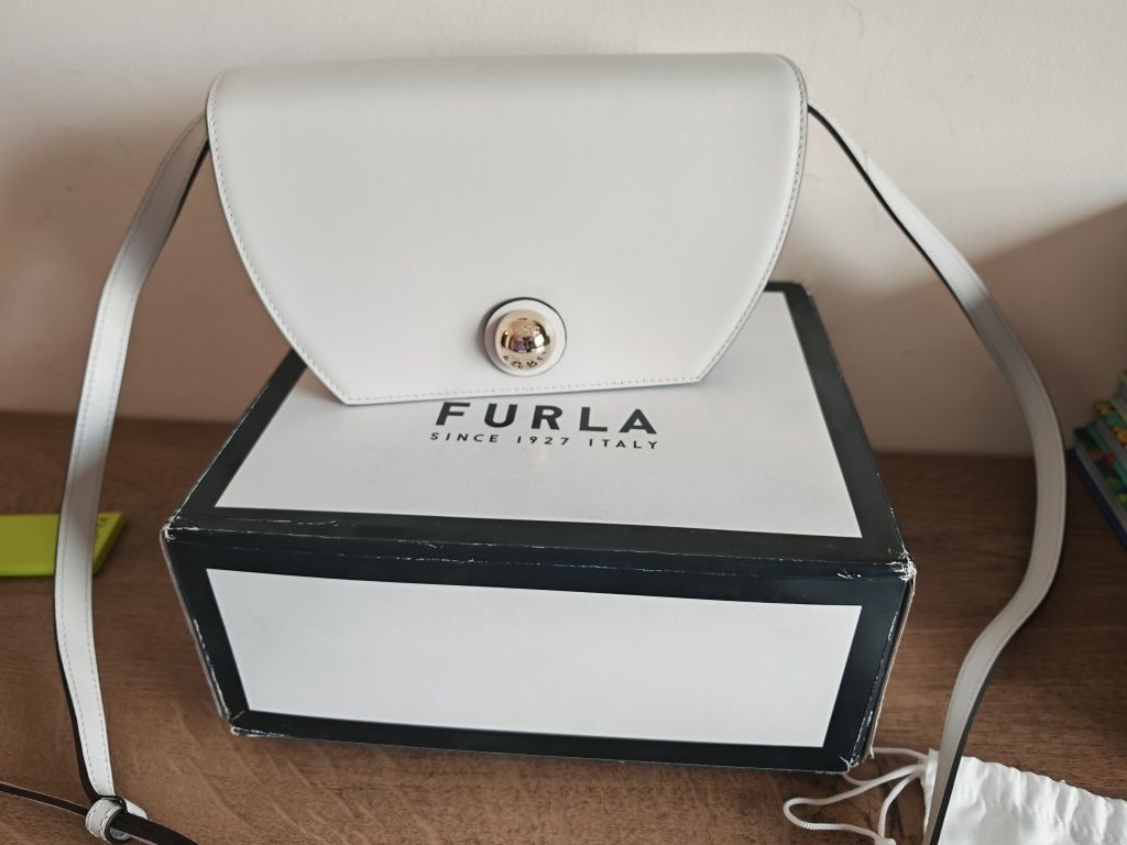 Дамска чанта Furla Sfera