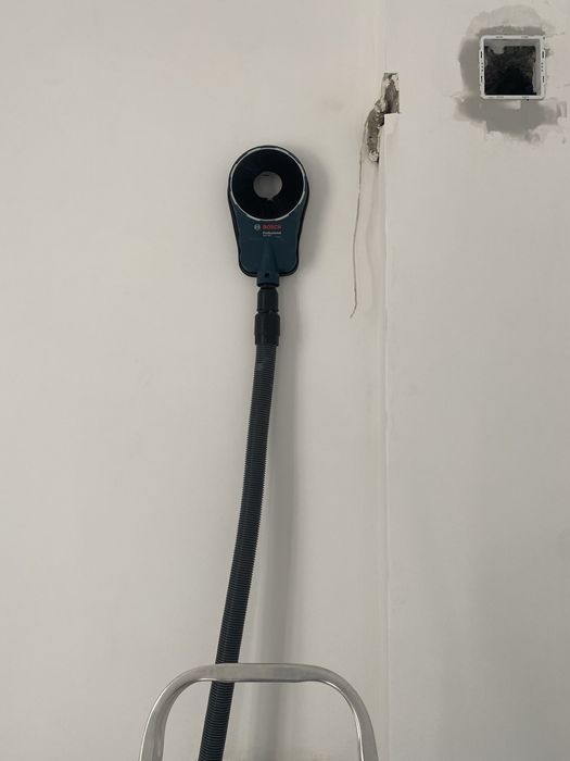 Găuri Profesionale în Beton, Cărămidă, BCA – Curat și Rapid!