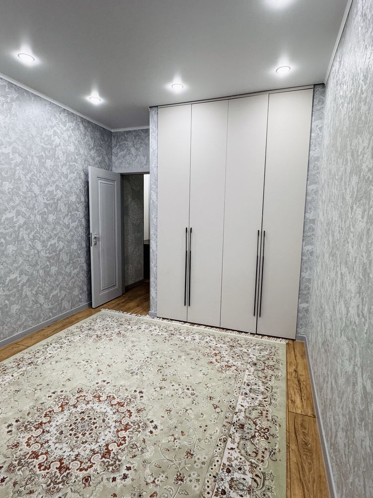 Продается 3 ком квартира: 10-й мкр. Самал 72/4