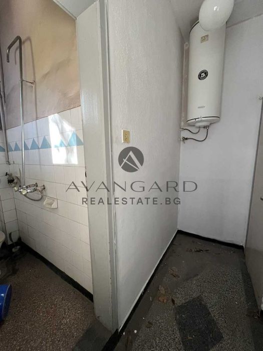 Продава се Четиристаен апартамент в Пловдив, Център - 159 кв.м за 1876 €/кв.м - Снимка #9