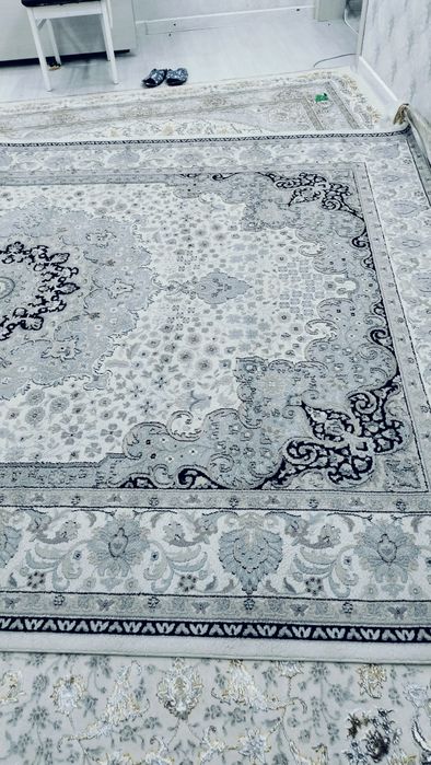 Продам ковер шелковый