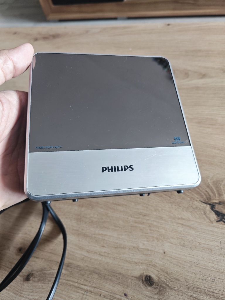 Радио часовник Philips