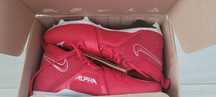 Crampoane Nike noi