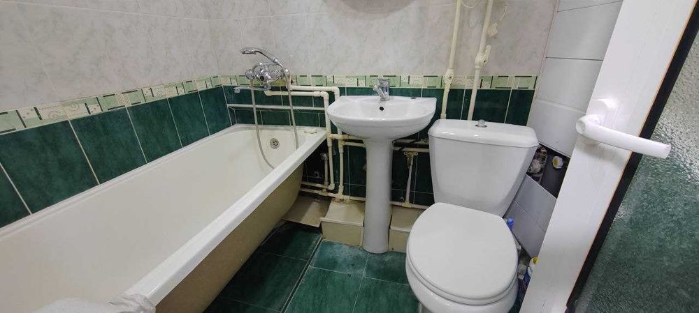 N.12119 Гагарин кучасида 1 хонали квартира сотилади