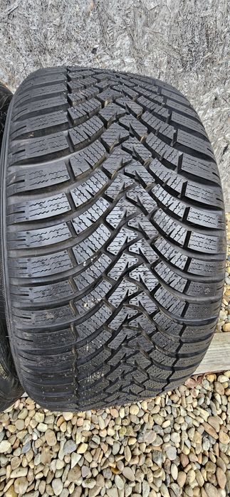 Anvelope Falken EuroWinter HS01 
255/40 R18 99V M+S