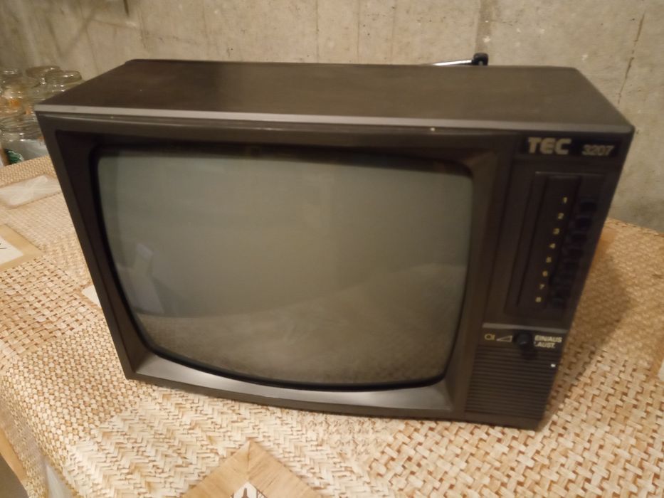 Tv alb negru funcțional, sport