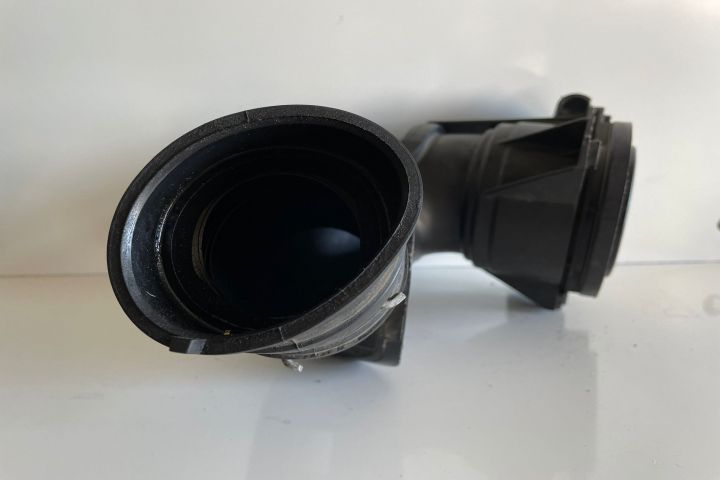 Tubulatura Cot Admisie  Debitmetru Aer 1.8 compresor A2710900629 Merc