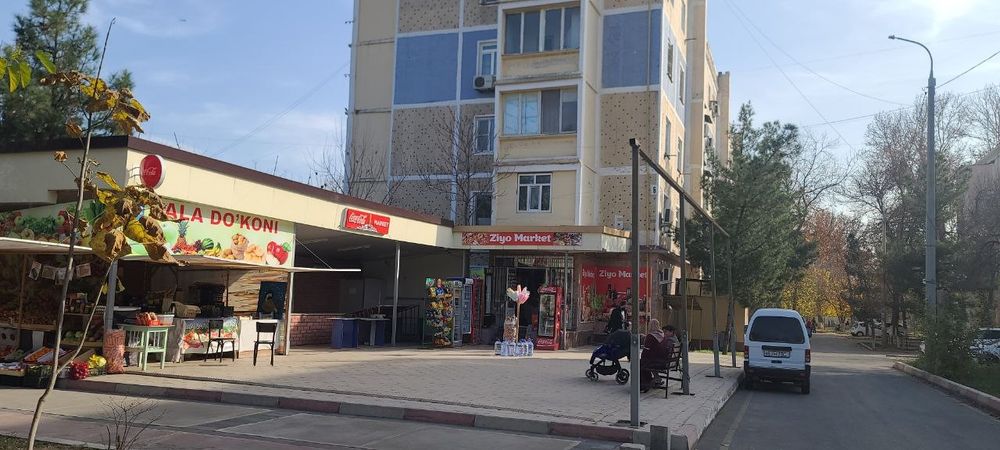 Дукон сотилади сергили 4 да жойлашкан