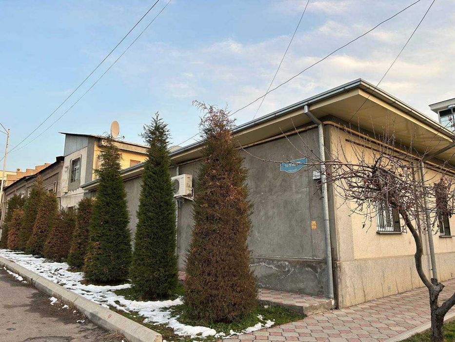 Продаётся угловой дом в престижном районе Юнусабад!