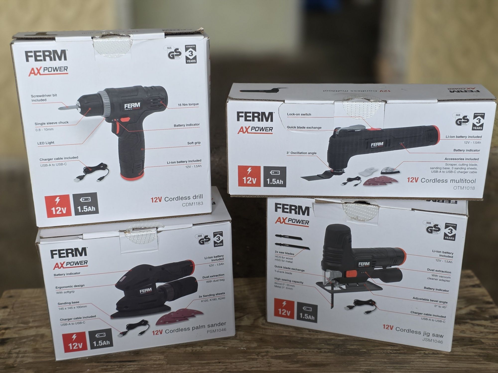 OFERTA! Set 4 scule noi + acumulatori si încărcători FERM 12V 1.5 Ah