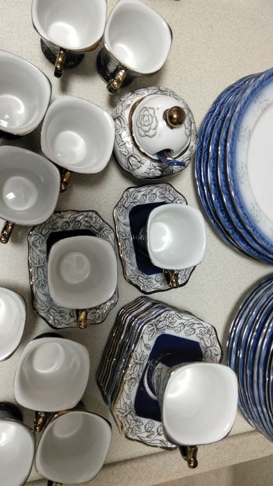 Serviciul de cafea cobalt de 12 persoane