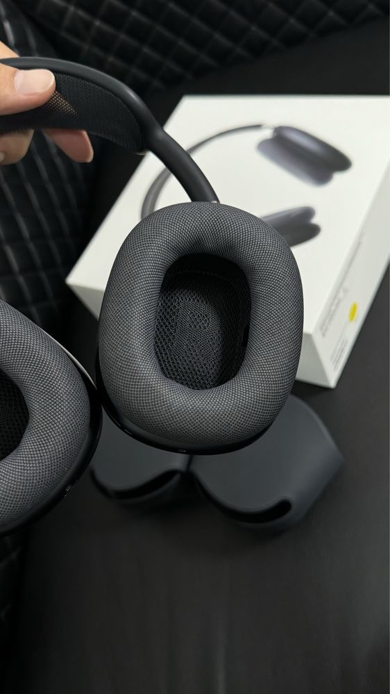 AirPods Max 2 почти новый