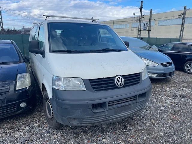 Dezmembrez Volkswagen T5 Transporter 1.9 TDI