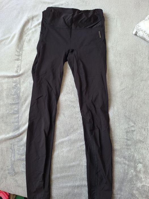 Спортно Бюстие и спортен клин domyos