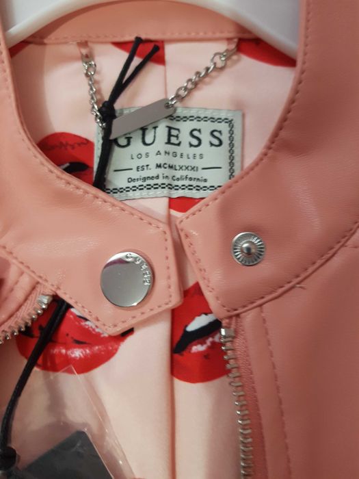 Geaca guess marimea xs