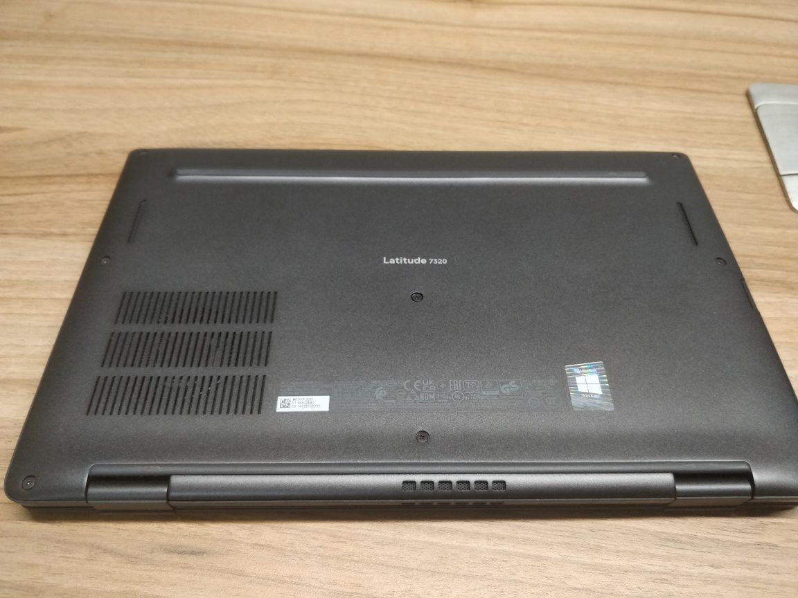 Лаптоп Dell Latitude